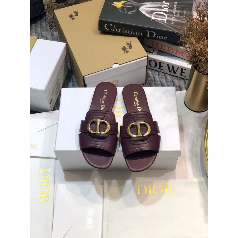 ch**an D*or slippers